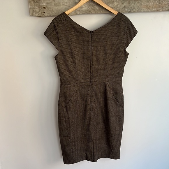 🆕🏷️ Houndstooth sheath dress - Picture 6 of 7